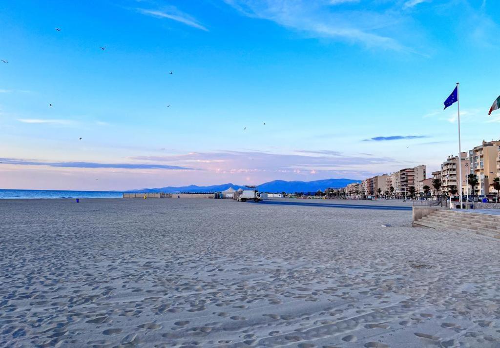 Appartement Vue Mer Parking Prive Place Med Canet-en-Roussillon Luaran gambar